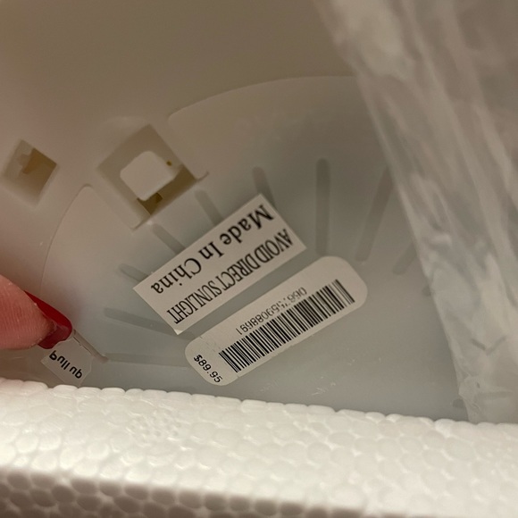 Bath & Body Santa Sleigh 3 wick candle holder 🛷 Light up Snow Globe BNIB - Picture 4 of 5